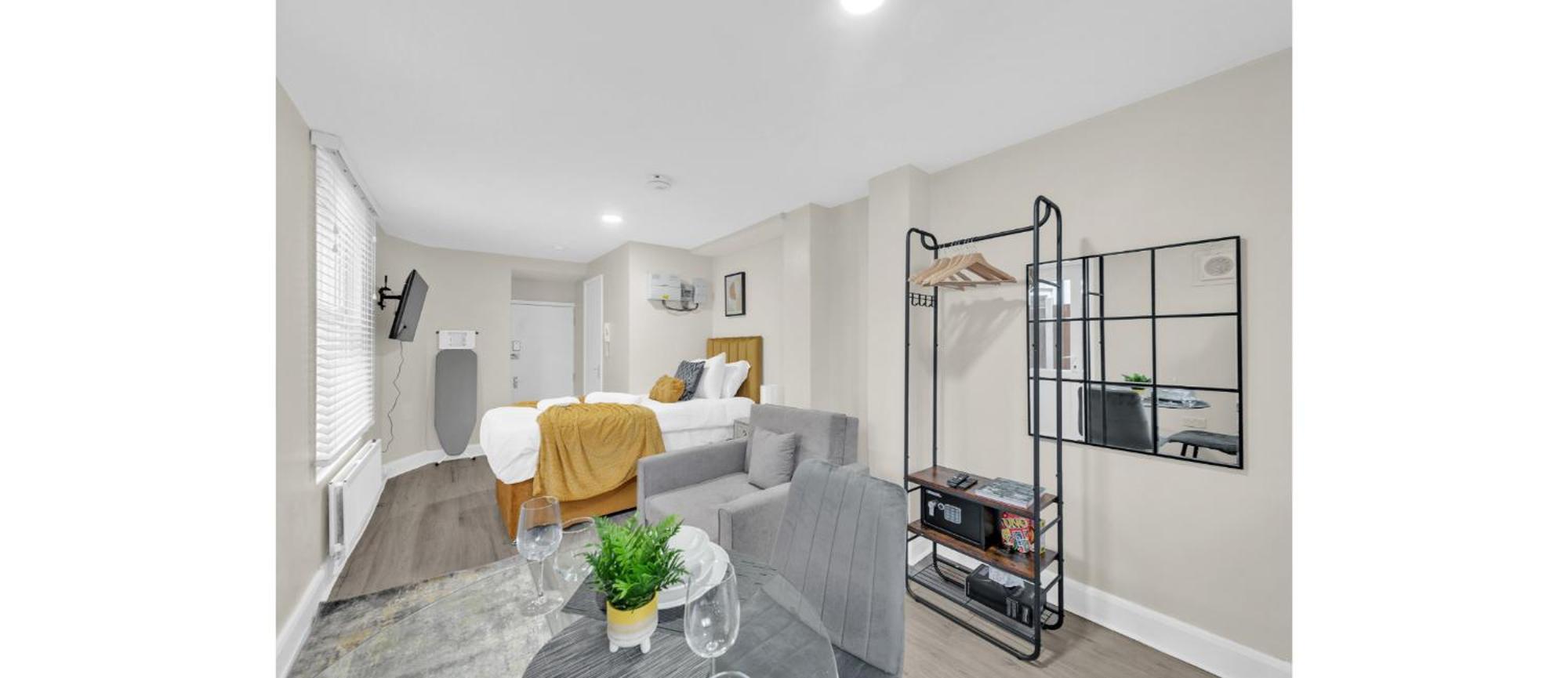 Glimmering Comfort Spacious Apartment *